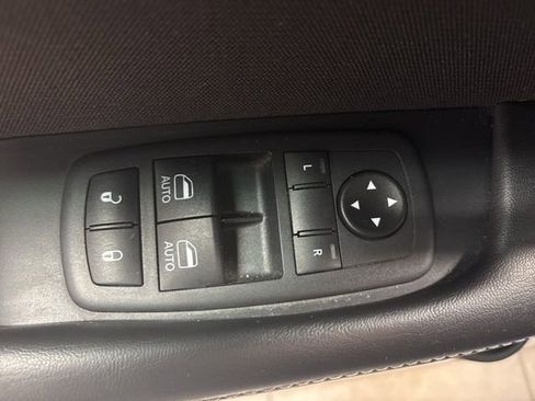 Used 2020 Dodge Challenger SXT RWD image 24