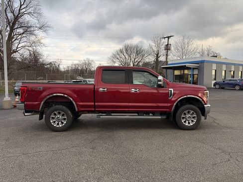 Used 2019 Ford F250 XLT w/ XLT Premium Package image 8