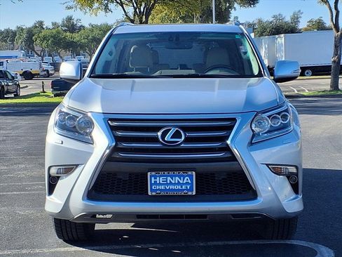 Used 2017 Lexus GX 460 Luxury image 2