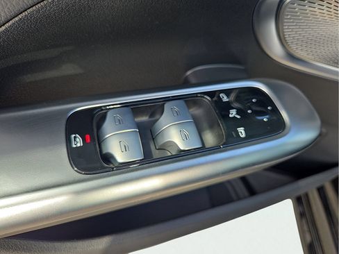 Used 2024 Mercedes-Benz C 300 4MATIC Sedan image 15