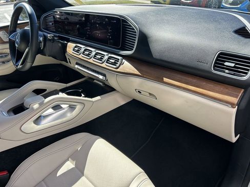 Used 2025 Mercedes-Benz GLE 350 4MATIC image 13