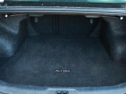 Used 2024 Nissan Altima 2.5 SV image 10