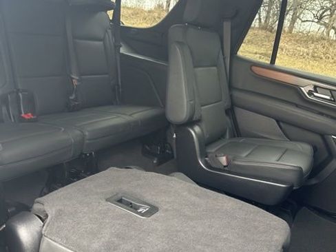 Used 2025 GMC Yukon Denali image 48