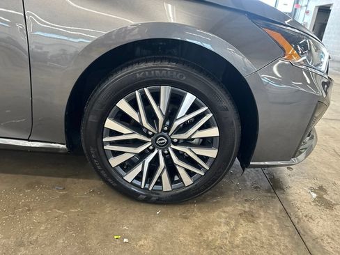 Used 2025 Nissan Altima 2.5 SV AWD/4WD image 29