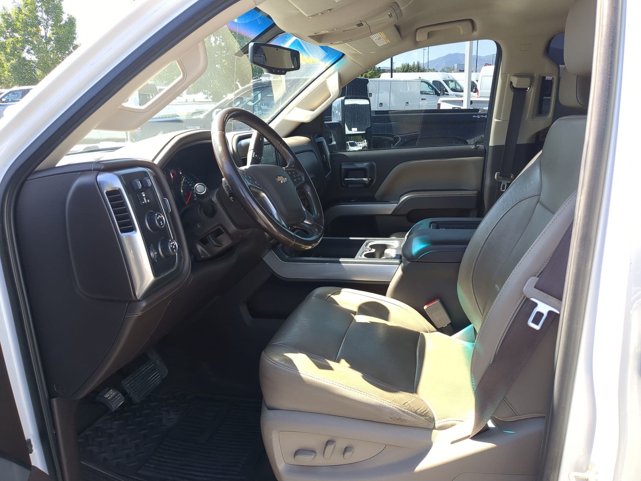 Used 2019 Chevrolet Silverado 2500 LTZ w/ Duramax Plus Package AWD/4WD image 17