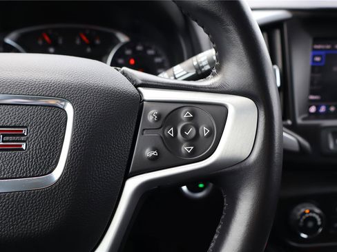 Used 2021 GMC Terrain SLE image 18