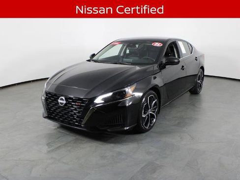 Certified 2025 Nissan Altima 2.5 SR FWD image 2