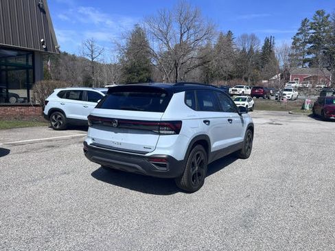 New 2026 Volkswagen Taos SE AWD/4WD image 6