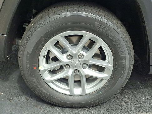 New 2025 Jeep Grand Cherokee L Laredo w/ Luxury Tech Group I image 5