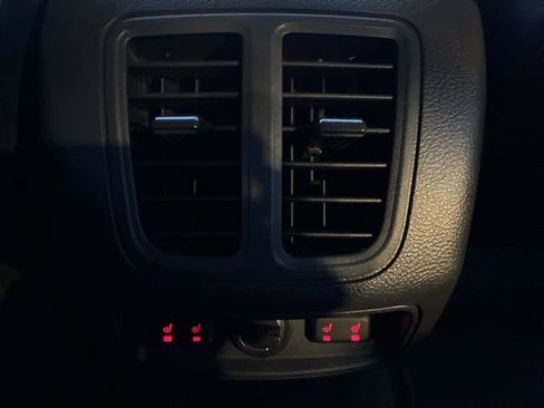 Used 2017 Ford Taurus Limited image 24