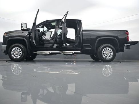 Used 2024 Chevrolet Silverado 2500 LTZ w/ LTZ Convenience Package AWD/4WD image 34