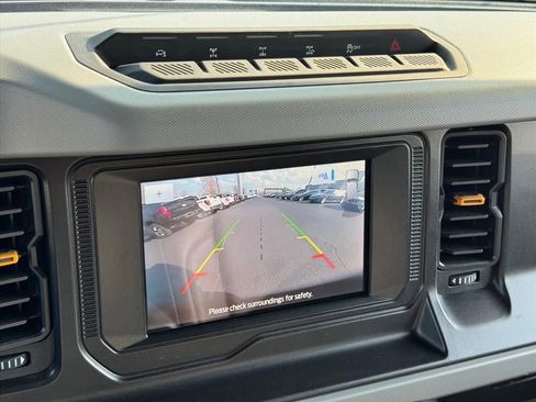 Used 2022 Ford Bronco Badlands image 24