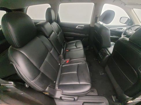 Used 2017 Nissan Pathfinder SL AWD/4WD image 19
