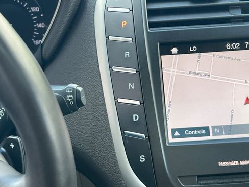 Certified 2019 Lincoln MKC Reserve w/ MKC Technology Package FWD image 23