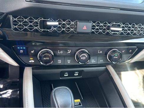 Used 2024 Honda Accord Touring image 10