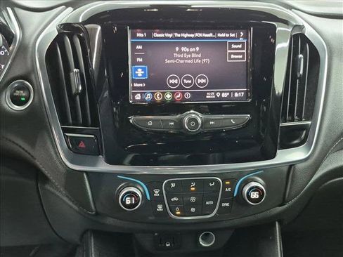Certified 2023 Chevrolet Traverse LT FWD image 14