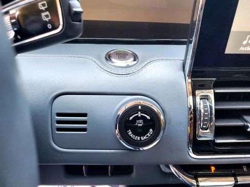 Used 2018 Lincoln Navigator Black Label w/ Cargo Package image 22