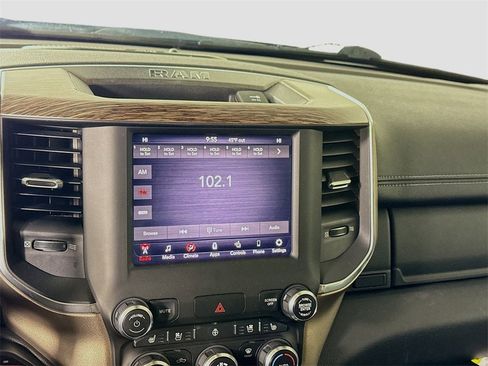 Used 2019 RAM 1500 Laramie image 8