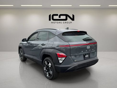 Used 2025 Hyundai Kona SEL AWD/4WD image 3