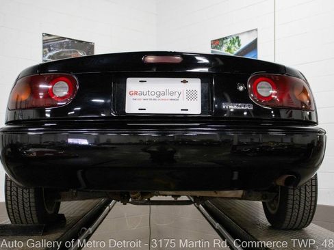 Used 1994 MAZDA MX-5 Miata RWD image 21