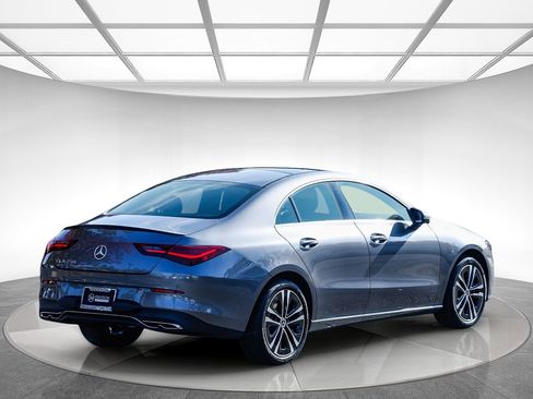 Used 2025 Mercedes-Benz CLA 250 image 4