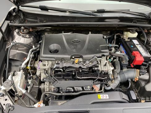 Used 2018 Toyota Camry FWD image 20