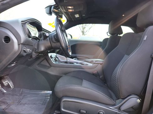Used 2022 Dodge Challenger R/T w/ Blacktop Package RWD image 8