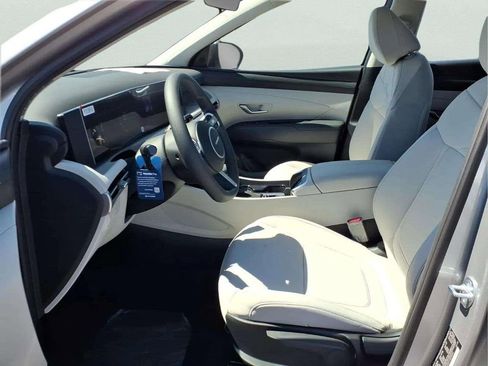 New 2026 Hyundai Tucson SE FWD image 9