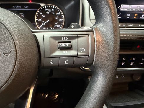 Used 2024 Nissan Rogue S image 16