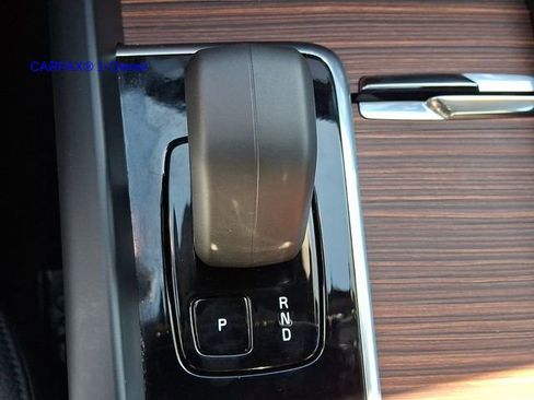 Certified 2025 Volvo V60 B5 Cross Country Plus AWD/4WD image 17