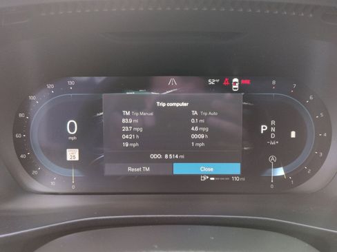 Certified 2024 Volvo XC40 B5 Ultimate w/ Protection Package Premier image 17