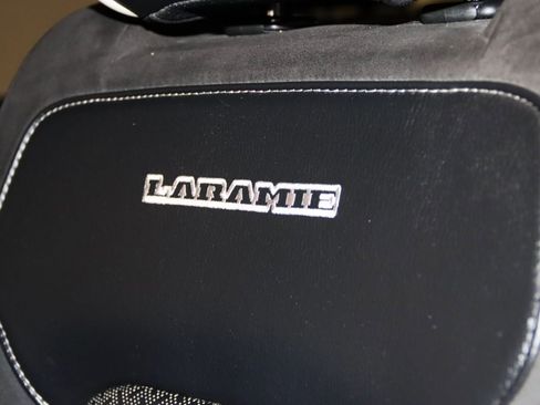 Used 2023 RAM 1500 Laramie AWD/4WD image 19