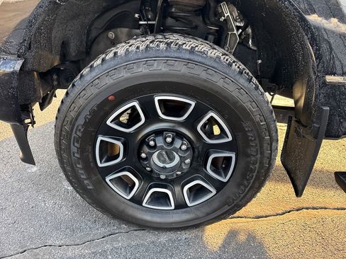 Used 2024 Ford F350 Platinum image 23