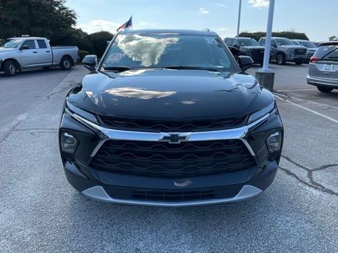 Used 2024 Chevrolet Blazer LT w/ Convenience Package FWD image 2