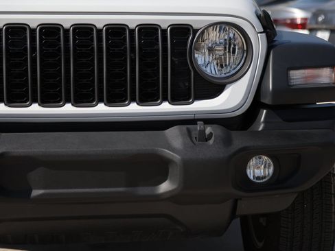 Used 2024 Jeep Wrangler Unlimited Sport AWD/4WD image 8