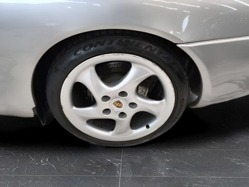 Used 2001 Porsche 911 Carrera RWD image 31