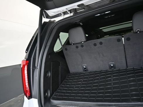 Used 2022 GMC Yukon AT4 AWD/4WD image 40