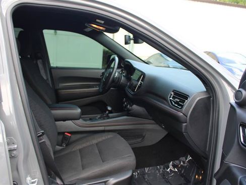 Used 2025 Dodge Durango GT AWD/4WD image 11