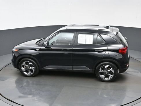 Used 2021 Hyundai Venue SEL FWD image 32