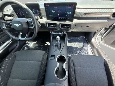 Used 2025 Ford Mustang Coupe RWD image 12