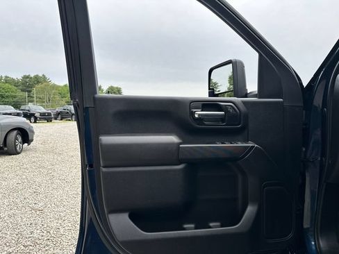 Certified 2022 Chevrolet Silverado 2500 Custom w/ Custom Value Package AWD/4WD image 24