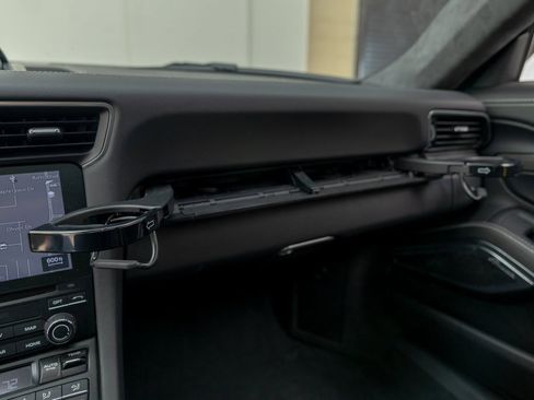 Used 2019 Porsche 911 Turbo S image 31