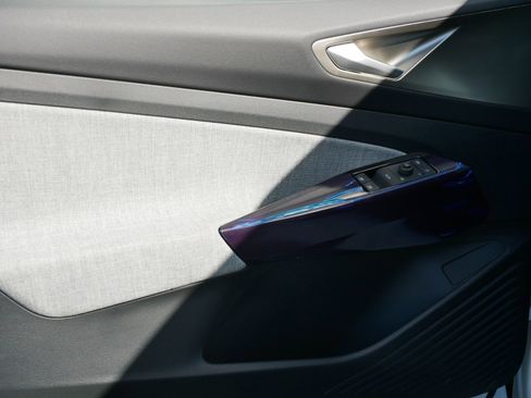 New 2025 Volkswagen ID.4 Pro image 4