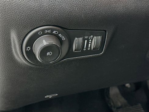 Used 2024 Jeep Compass Limited AWD/4WD image 14