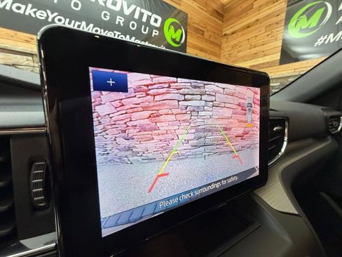 Used 2020 Ford Explorer XLT w/ Equipment Group 202A image 21