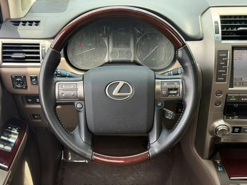 Used 2019 Lexus GX 460 Premium AWD/4WD image 18