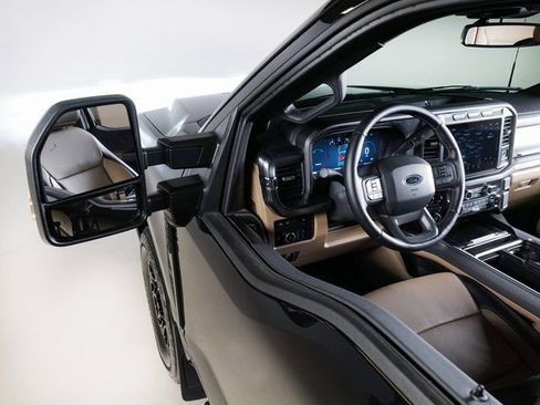 Used 2024 Ford F250 Lariat w/ Black Appearance Package AWD/4WD image 24