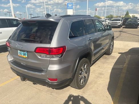 Used 2020 Jeep Grand Cherokee Limited AWD/4WD image 3