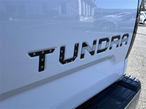Used 2017 Toyota Tundra SR5 w/ SR5 Upgrade Package image 10