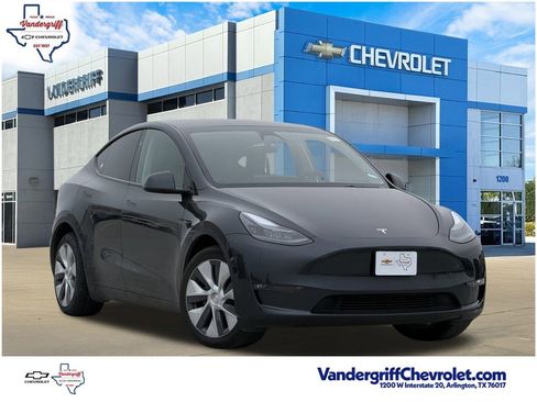 Used 2024 Tesla Model Y Long Range image 1